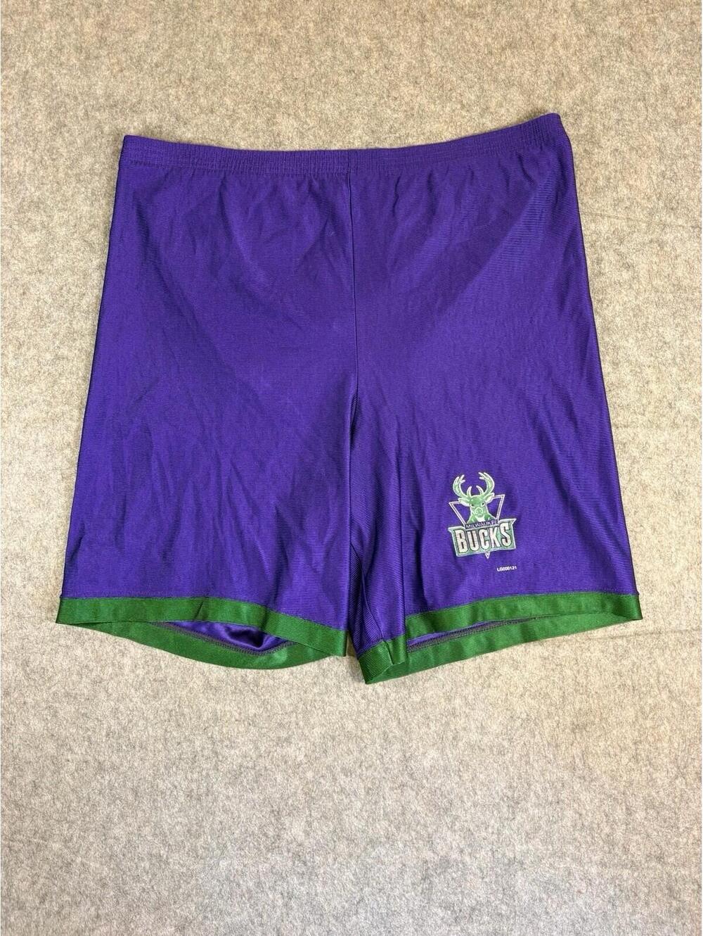 Vintage Milwaukee Bucks Logo 7 Mens Shorts 90s NBA Basketball XL